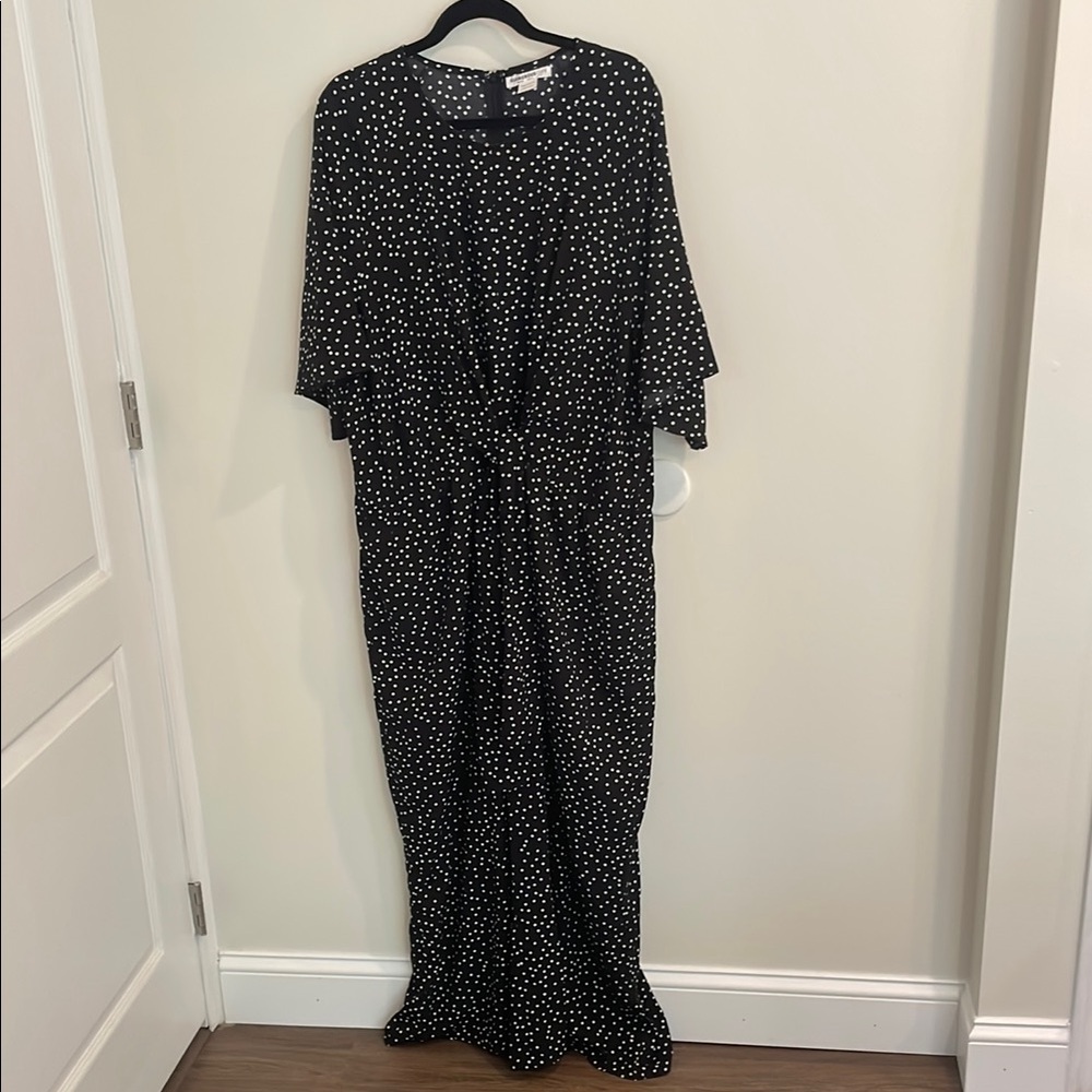 Glamorous Curve Black and White Cap/Tee Sleeve Jumpsuit with Tie Waist, Chest Wi